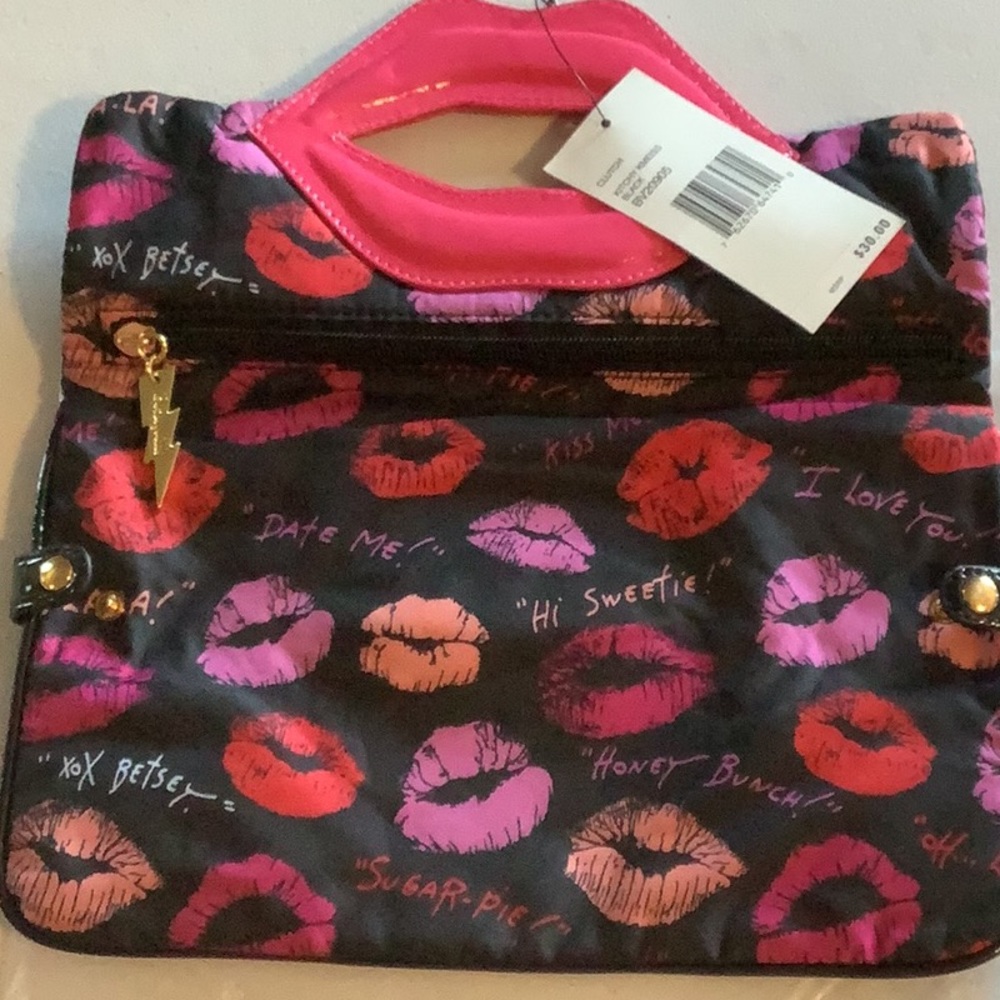 NWT retired Betsey Johnson Betseyville Kitchy Kmeiss black Clutch. - Picture 3 of 5
